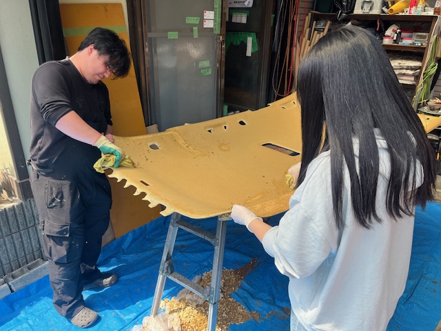 フォルクスワーゲンゴルフヴァリアント天井張替え