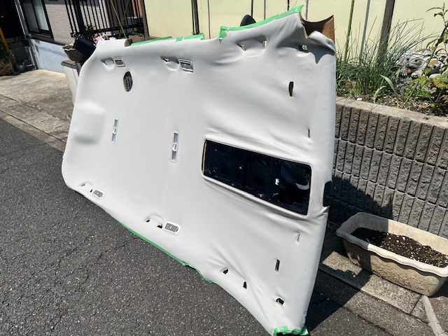 フォルクスワーゲンシャラン天井張替え