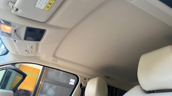 ランドローバーレンジローバーイヴォーククーペ天井張替え│神奈川県川崎市