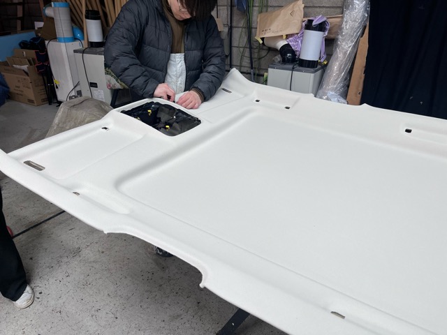 レンジローバースポーツ天井張替え