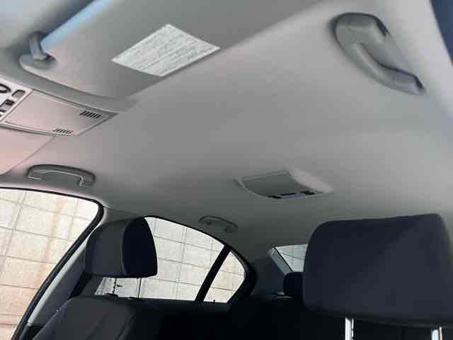 BMW3シリーズ（E90 320i）天井張替え