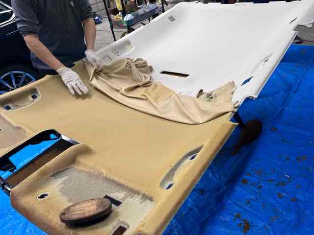 パサートヴァリアント天井張替え