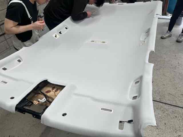 パサートヴァリアント天井張替え