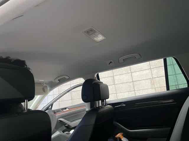 パサートヴァリアント天井張替え