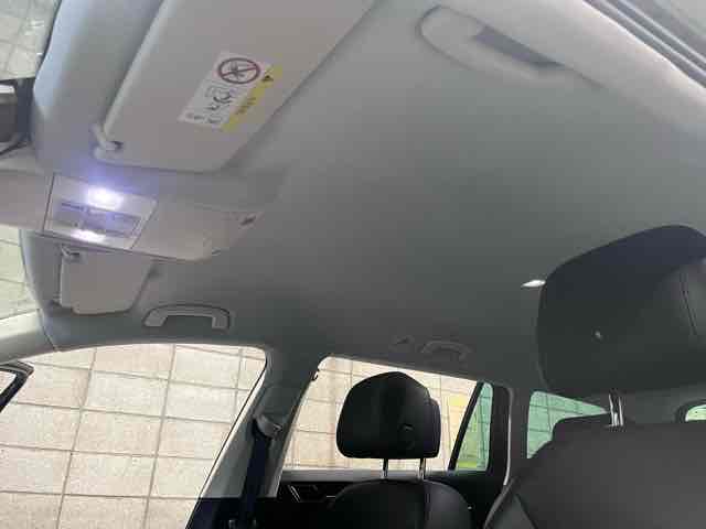 パサートヴァリアント天井張替え