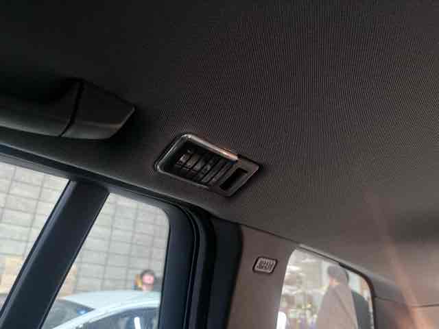 BMW X3天井張替え
