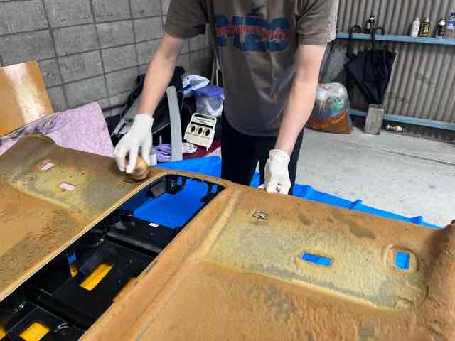 フォルクスワーゲンシャラン天井張替え