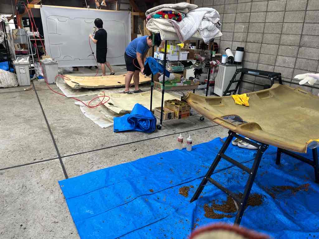アウディA3天井剥がれ修理